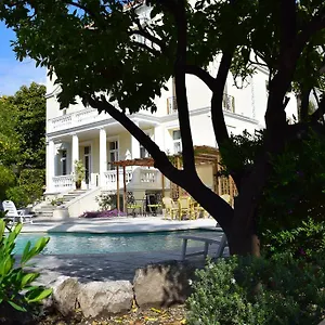 Armenonville Hotel