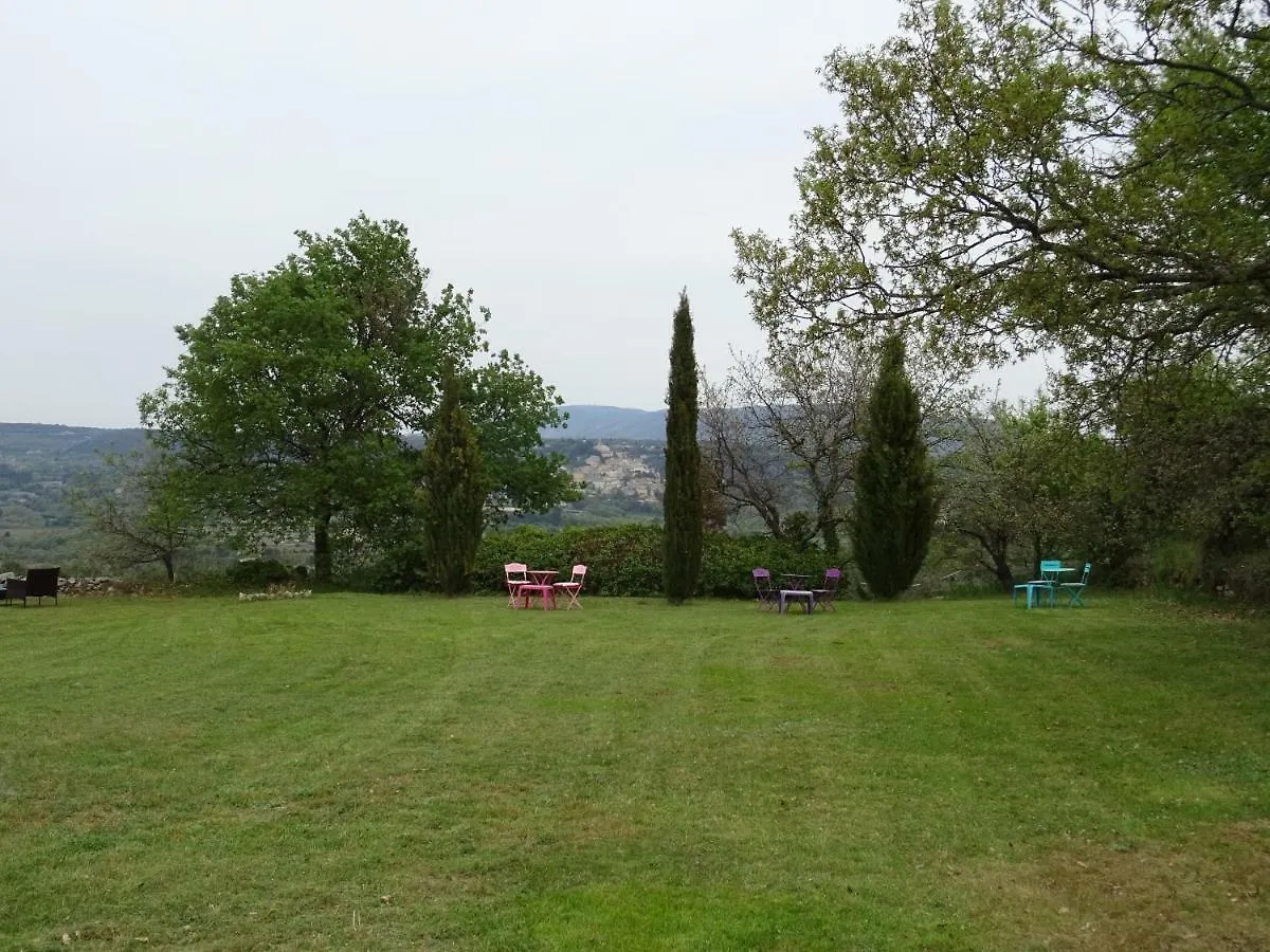 Cante Grillet Lacoste  3*, Lacoste (Vaucluse)
